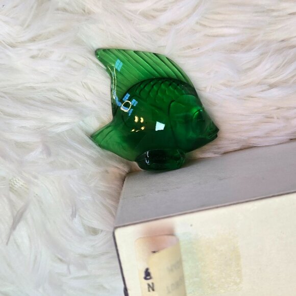 LALIQUE Crystal Emerald Luster Fish Sculpture - Picture 7 of 8
